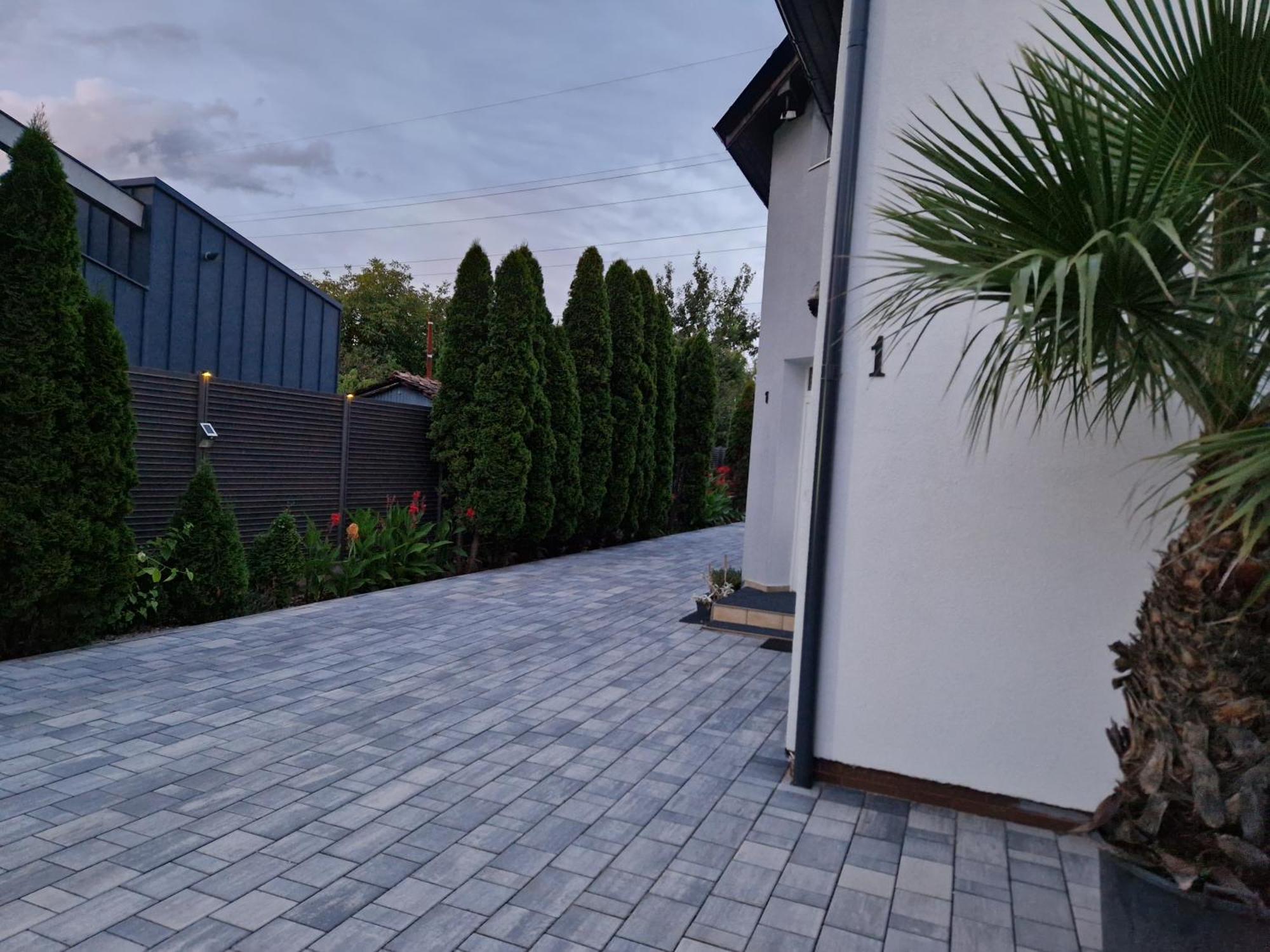 Greenwood Residence Ghiroda Exterior foto